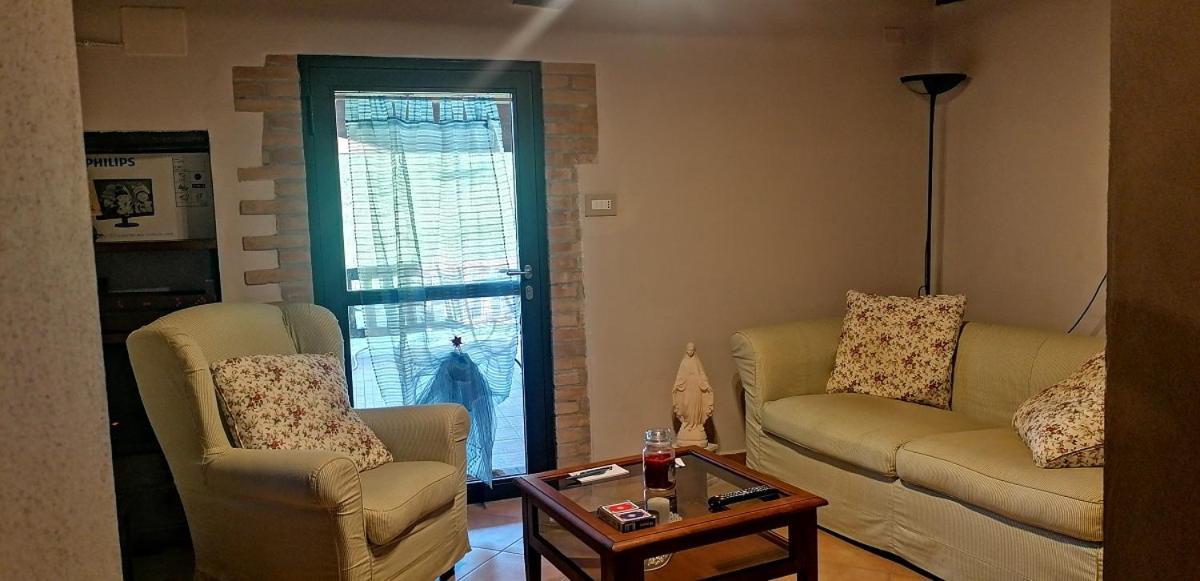 Bed and Breakfast Fattoria Branciana Rossena Exterior foto